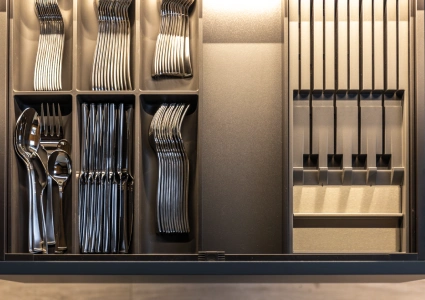 iKitchen Studio modular kitchen