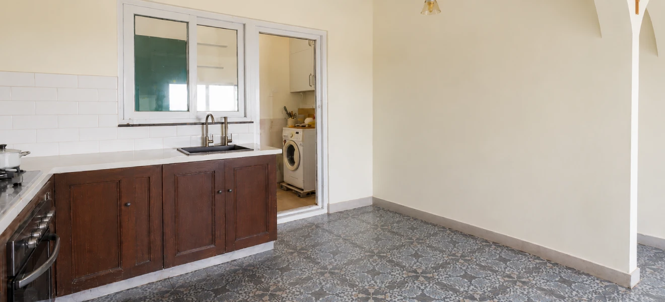 Kitchen before renovation